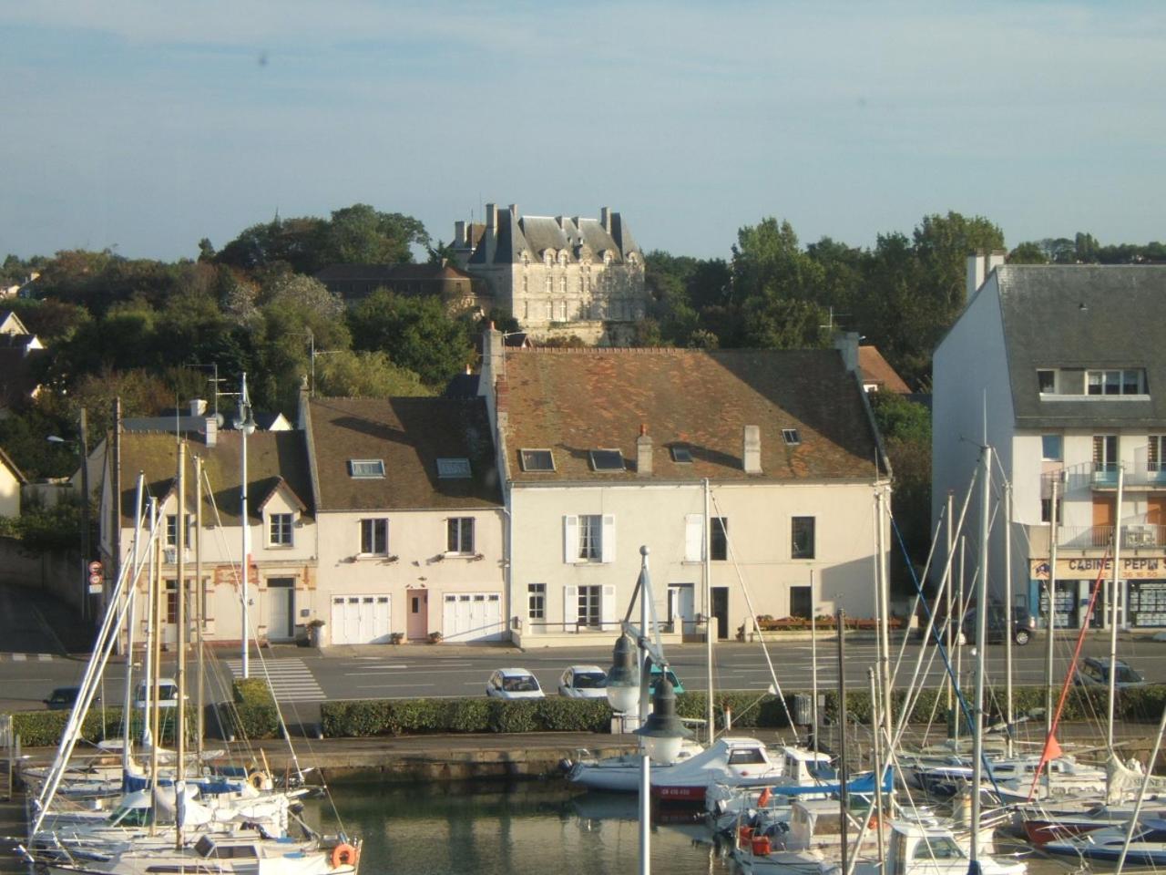 Chateau De Courseulles Buitenkant foto