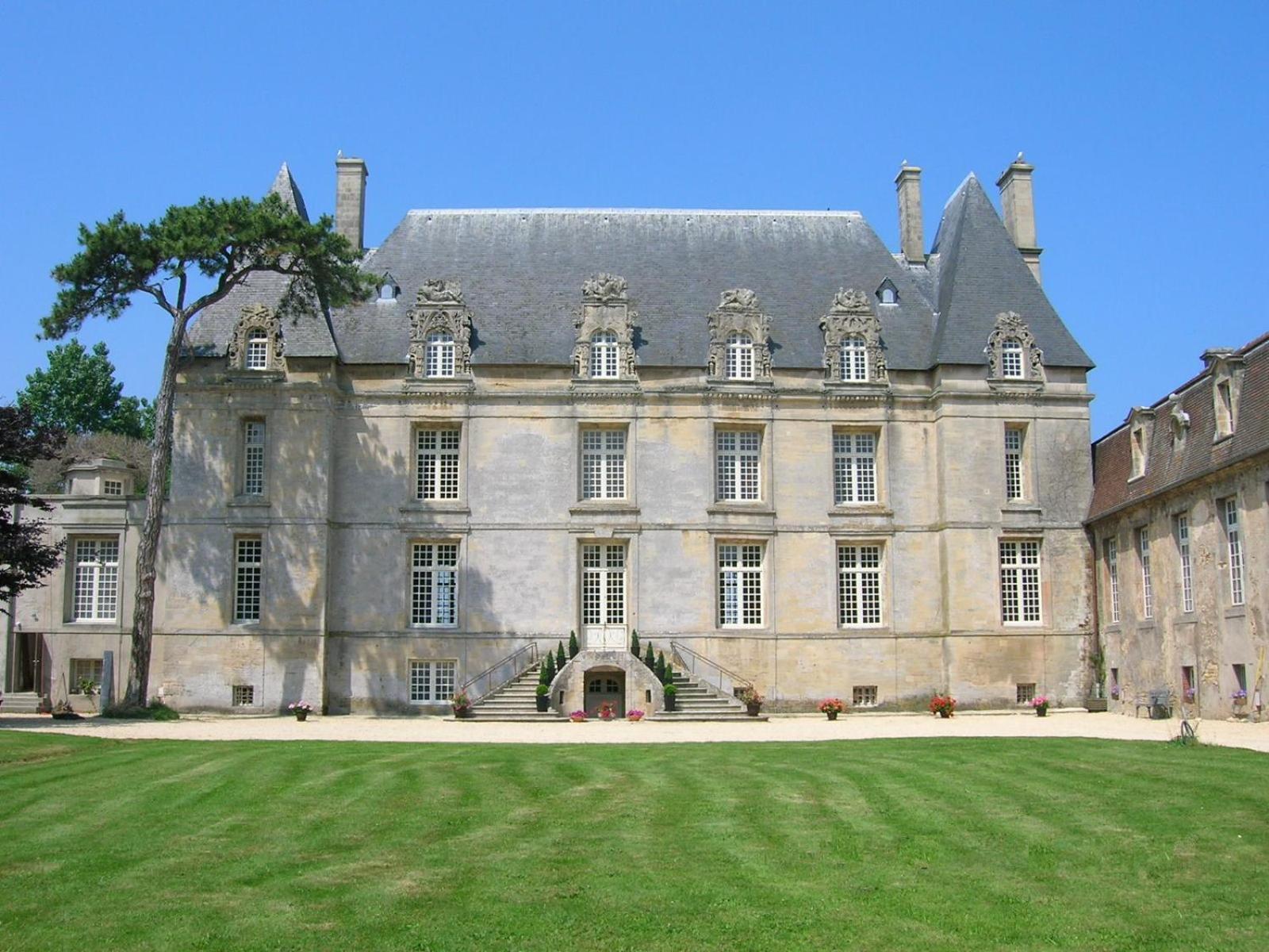 Chateau De Courseulles Buitenkant foto